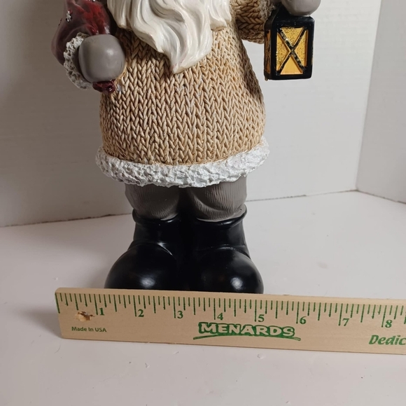 Resin Santa Tan Sweater w/Bag & Lantern Christmas Holiday Figure Figurine Statue - Picture 2 of 6